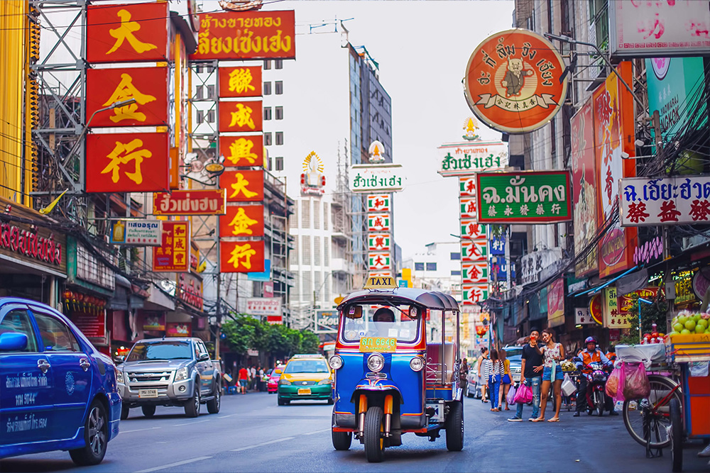 Morning picture of the famous Yaowarat Road in Chinatown, Bangkok.