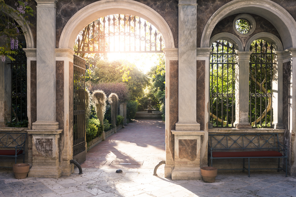 Courtyard garden at Palazzo Margherita, Puglia.